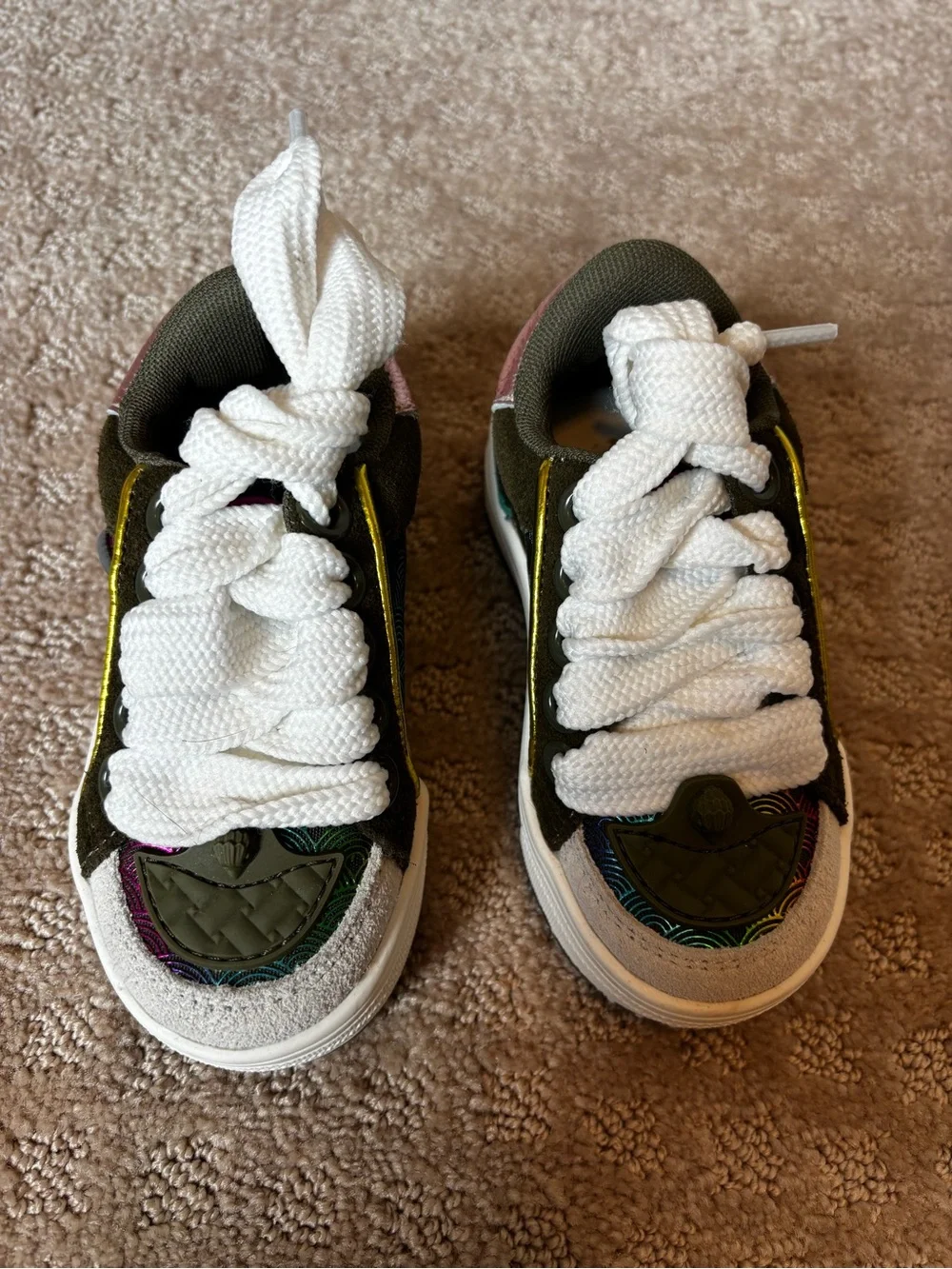 Kurt Geiger Mini Southbank Sneaker size 6-7